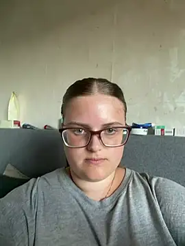 CurvyPaar2 online show from August 2, 6:28 pm