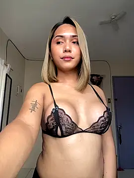 Snapshot of IvoryKath chatting on October 31, 3:18 am IvoryKath online show from October 31, 3:18 am