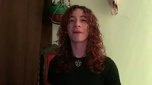 Snapshot of camille_delrey chatting on June 22, 11:35 pm camille delrey online show from June 22, 11:35 pm