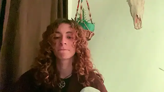 Snapshot of camille_delrey chatting on June 24, 1:37 am camille delrey online show from June 24, 1:37 am