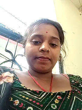 Snapshot of Hot_crety chatting on November 3, 11:33 am Hot crety online show from November 3, 11:33 am