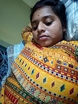 Snapshot of Hot_crety chatting on November 4, 11:53 am Hot crety online show from November 4, 11:53 am