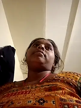 Snapshot of Hot_crety chatting on November 18, 1:04 pm Hot crety online show from November 18, 1:04 pm