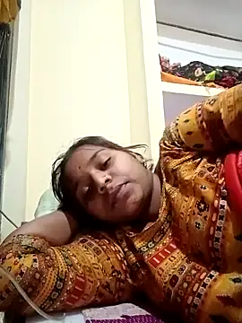 Snapshot of Hot_crety chatting on December 4, 7:28 am Hot crety online show from December 4, 7:28 am