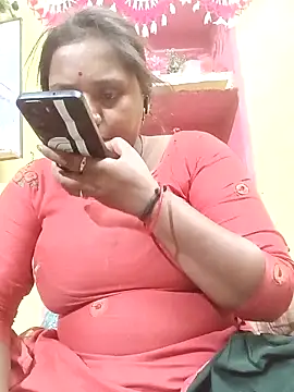 Snapshot of Hot_crety chatting on May 21, 4:03 pm Hot crety online show from May 21, 4:03 pm