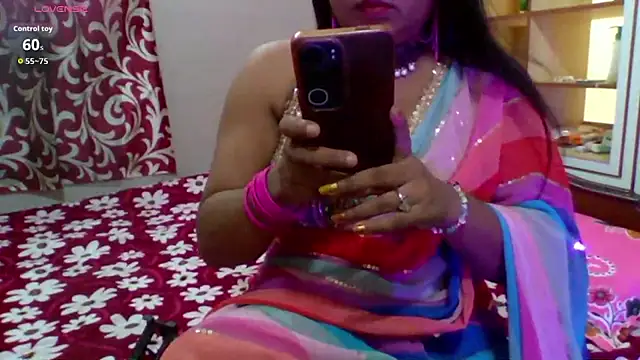 Snapshot of cute_girl007 chatting on June 12, 5:50 am cute girl007 online show from June 12, 5:50 am