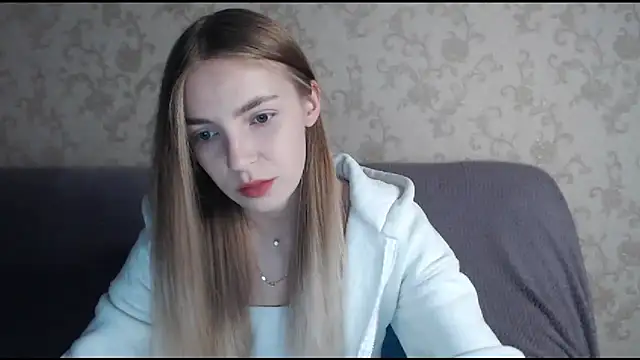 HitGyrl online show from November 9, 1:04 am