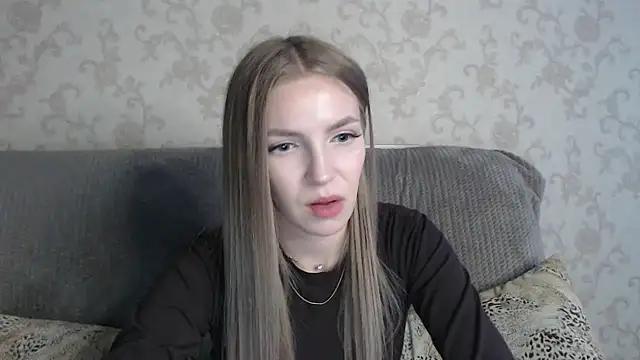 HitGyrl online show from April 30, 11:42 pm