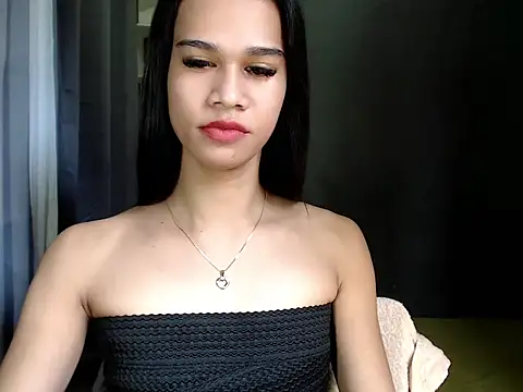 Snapshot of urseductivebarbie_xx chatting on November 5, 4:56 am urseductivebarbie xx online show from November 5, 4:56 am