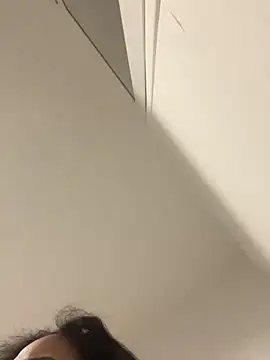 Snapshot of bellabellabruna6 chatting on September 18, 3:08 am bellabellabruna6 online show from September 18, 3:08 am