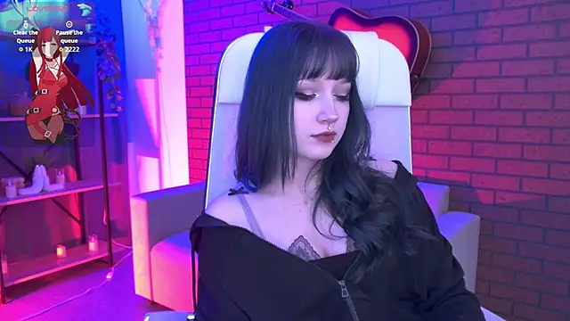 Snapshot of LiliLuna chatting on January 12, 4:45 pm LiliLuna online show from January 12, 4:45 pm