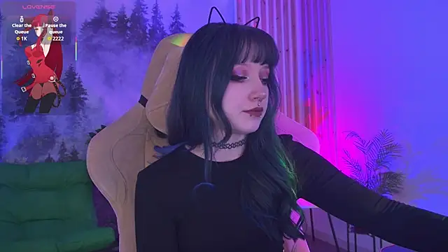 Snapshot of LiliLuna chatting on January 13, 3:17 pm LiliLuna online show from January 13, 3:17 pm