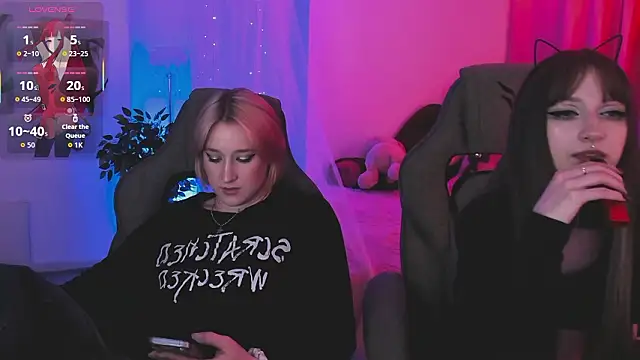 Snapshot of LiliLuna chatting on March 4, 3:29 pm LiliLuna online show from March 4, 3:29 pm