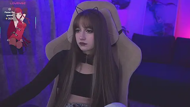 Snapshot of LiliLuna chatting on March 19, 1:04 pm LiliLuna online show from March 19, 1:04 pm