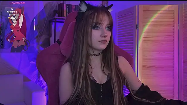 Snapshot of LiliLuna chatting on March 27, 6:29 pm LiliLuna online show from March 27, 6:29 pm