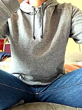 Snapshot of Jo27110 chatting on October 1, 11:38 am Jo27110 online show from October 1, 11:38 am