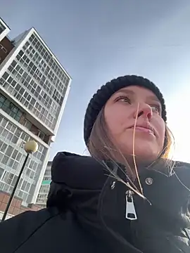 ElliRose online show from October 31, 6:47 am