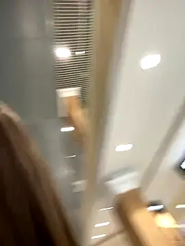 ElliRose online show from November 1, 6:15 am