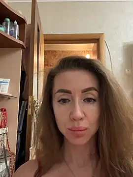 Snapshot of MarinaDiva11_74 chatting on July 25, 8:50 pm MarinaDiva11 74 online show from July 25, 8:50 pm
