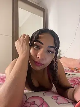 jhennyfer online show from February 19, 5:14 am