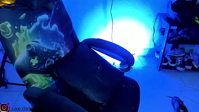 zeus 7777 online show from January 14, 10:32 am