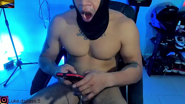 zeus 7777 online show from January 18, 11:03 am