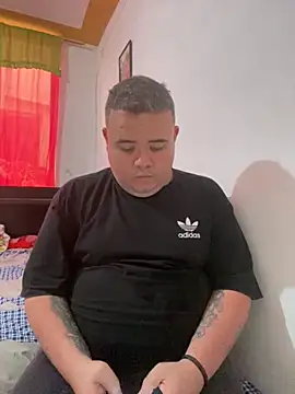 Snapshot of Chimbo-1996 chatting on November 19, 8:20 pm Chimbo-1996 online show from November 19, 8:20 pm