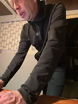 Snapshot of lebensfroh chatting on March 9, 8:13 pm lebensfroh online show from March 9, 8:13 pm