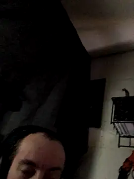 Snapshot of Italian69Stallion chatting on November 7, 10:26 am Italian69Stallion online show from November 7, 10:26 am