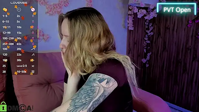 Snapshot of Rina_Panic chatting on November 15, 12:08 am Rina Panic online show from November 15, 12:08 am