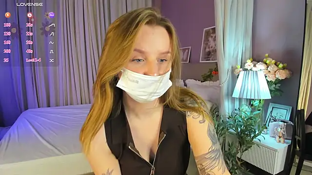 Snapshot of Rina_Panic chatting on July 8, 12:59 am Rina Panic online show from July 8, 12:59 am