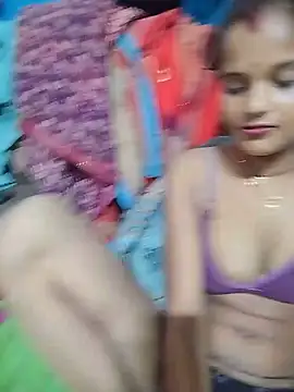 Snapshot of Maya_bhoji chatting on July 9, 10:52 am Maya bhoji online show from July 9, 10:52 am