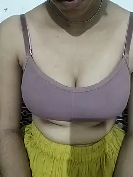 Snapshot of NAIRA5677 chatting on September 22, 5:26 pm NAIRA5677 online show from September 22, 5:26 pm