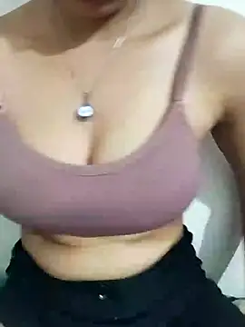 Snapshot of NAIRA5677 chatting on October 12, 4:06 pm NAIRA5677 online show from October 12, 4:06 pm