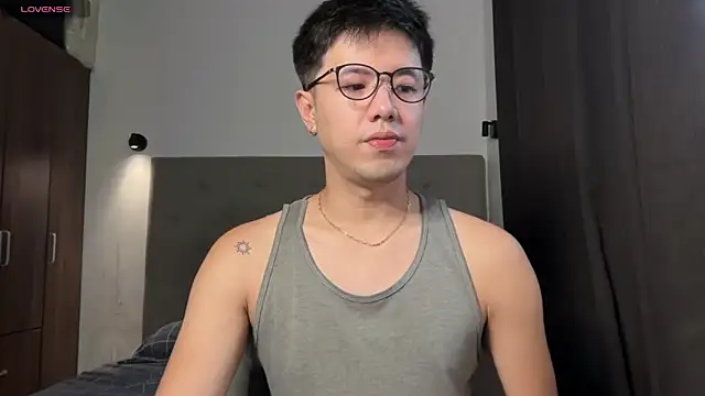 Snapshot of Addictiveboi chatting on May 6, 4:08 am Addictiveboi online show from May 6, 4:08 am