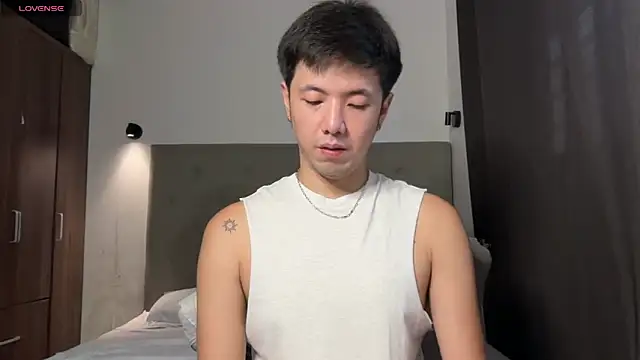 Snapshot of Addictiveboi chatting on May 21, 3:35 am Addictiveboi online show from May 21, 3:35 am