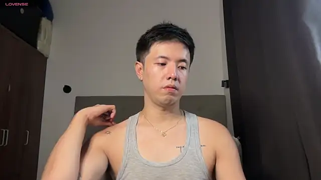 Snapshot of Addictiveboi chatting on May 28, 3:48 am Addictiveboi online show from May 28, 3:48 am