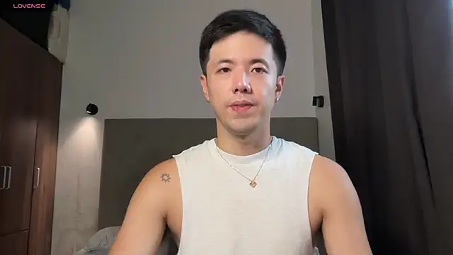 Snapshot of Addictiveboi chatting on May 29, 3:26 am Addictiveboi online show from May 29, 3:26 am