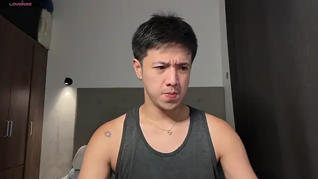 Snapshot of Addictiveboi chatting on June 5, 4:52 am Addictiveboi online show from June 5, 4:52 am