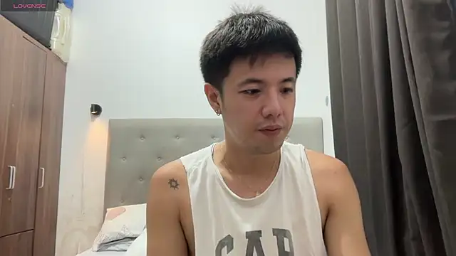 Snapshot of Addictiveboi chatting on June 7, 9:57 am Addictiveboi online show from June 7, 9:57 am