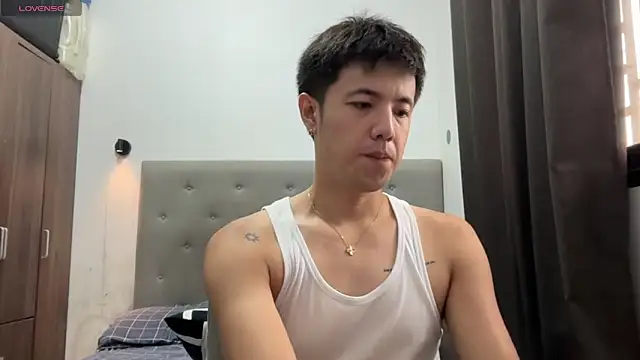 Snapshot of Addictiveboi chatting on June 10, 3:50 am Addictiveboi online show from June 10, 3:50 am