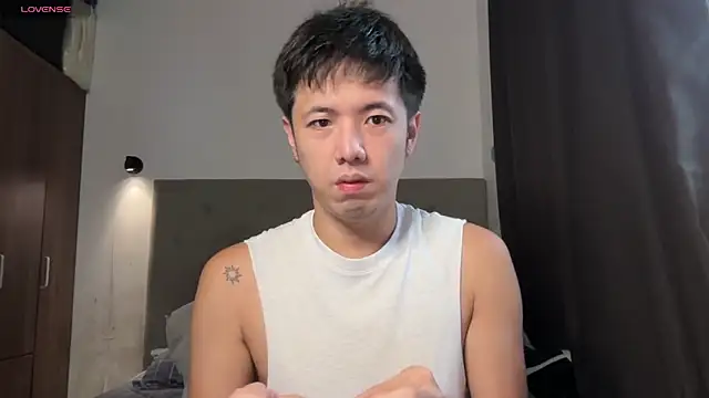 Snapshot of Addictiveboi chatting on June 13, 1:58 am Addictiveboi online show from June 13, 1:58 am