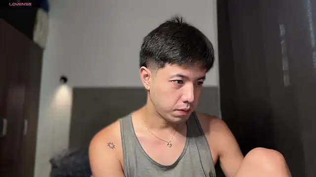 Snapshot of Addictiveboi chatting on June 28, 7:25 am Addictiveboi online show from June 28, 7:25 am