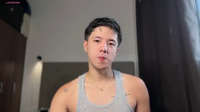Snapshot of Addictiveboi chatting on July 2, 3:17 am Addictiveboi online show from July 2, 3:17 am
