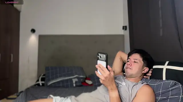 Snapshot of Addictiveboi chatting on July 8, 6:07 am Addictiveboi online show from July 8, 6:07 am