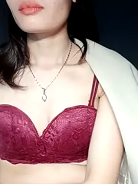 Hinna x online show from December 4, 8:28 pm