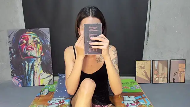 Snapshot of Colette_Thompson chatting on March 16, 12:53 pm Colette Thompson online show from March 16, 12:53 pm