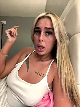 EllieMaeBaby online show from December 14, 9:41 pm