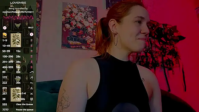 Snapshot of the_high_priestess chatting on May 8, 5:13 am the high priestess online show from May 8, 5:13 am