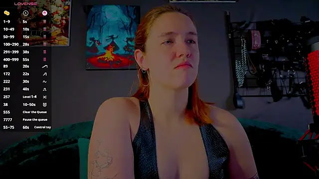 Snapshot of the_high_priestess chatting on May 29, 3:04 am the high priestess online show from May 29, 3:04 am